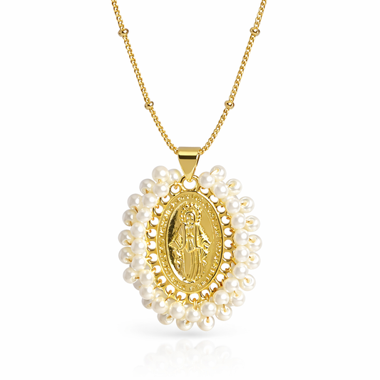 Religious necklace with medal and pearls of the Virgin Mary, symbol of protection and faith 
