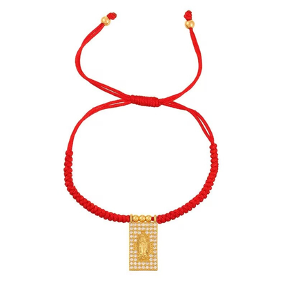 Brazalete rojo ajustable con medalla religiosa dorada