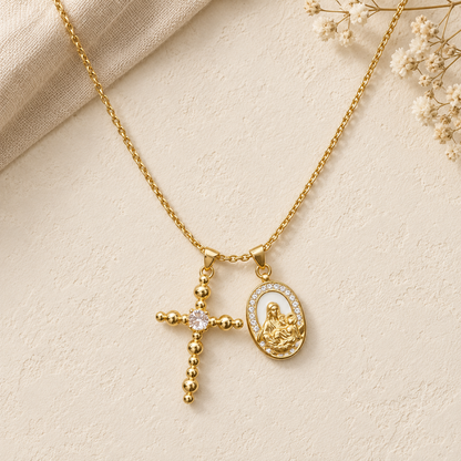 Junto a María – Collar con Cruz de Cuentas