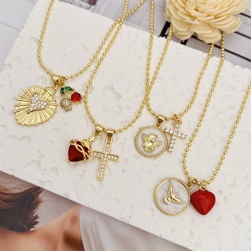 Collar religioso con medalla de Espíritu Santo y dije de corazón