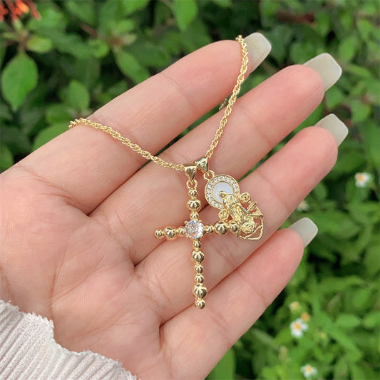 Collar cruz de cuentas con Virgen en acero dorado